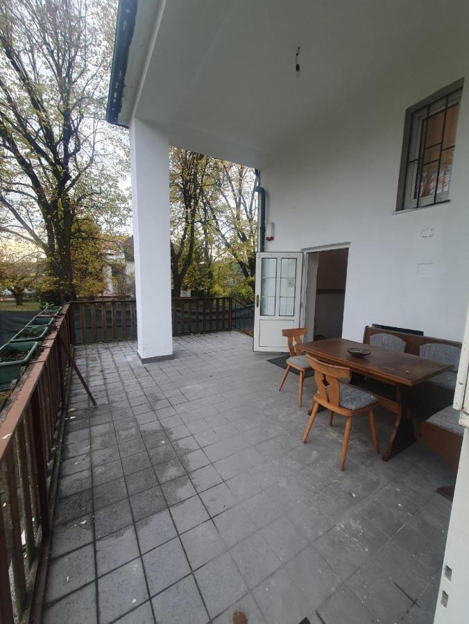 Breathtaking Shared Villa Near Danube River /W Garden And Parking Vienna Luaran gambar